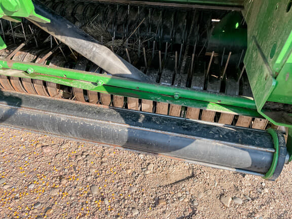 Image of John Deere 560R equipment image 2