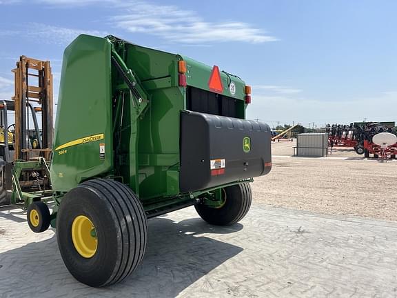 Image of John Deere 560R equipment image 2