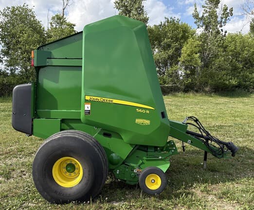 Image of John Deere 560R equipment image 1
