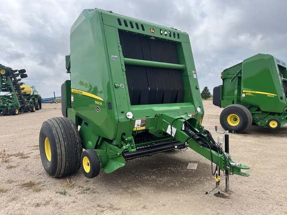 Image of John Deere 560R equipment image 1