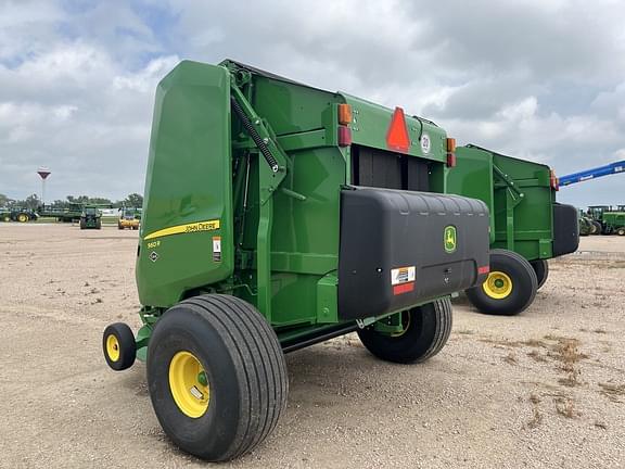 Image of John Deere 560R equipment image 2