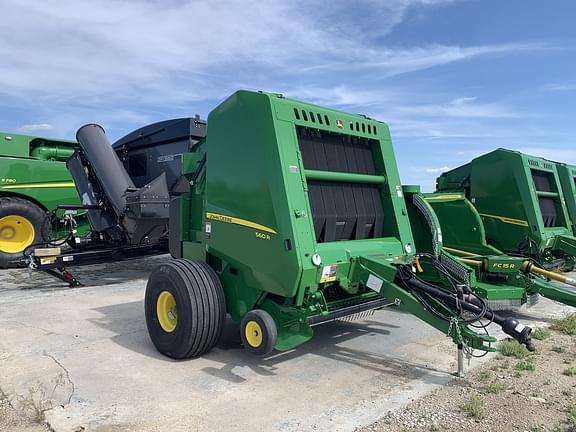 Image of John Deere 560R equipment image 1