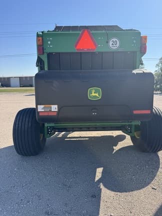 Image of John Deere 560R equipment image 3