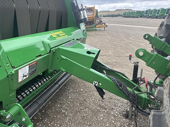 Image of John Deere 560R equipment image 3