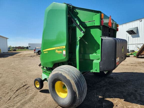 Image of John Deere 560R equipment image 2