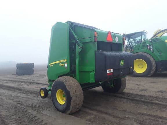 Image of John Deere 560R equipment image 1