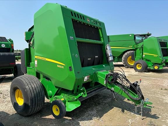 Image of John Deere 560R equipment image 1