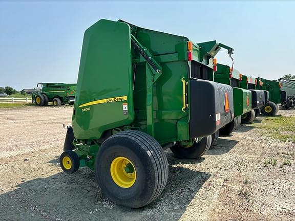 Image of John Deere 560R equipment image 2