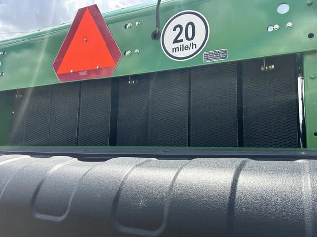 Image of John Deere 560R equipment image 4