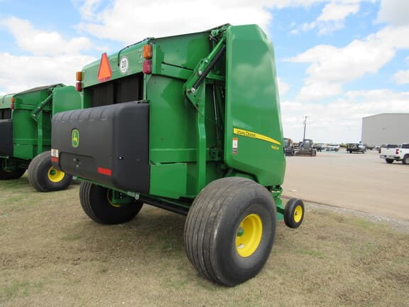 Image of John Deere 560R equipment image 4