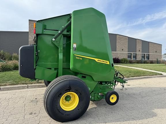 Image of John Deere 561M equipment image 3