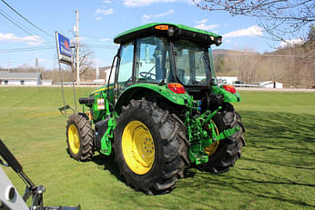 Main image John Deere 5090E 3