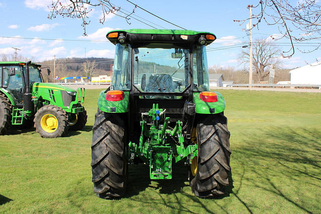 Image of John Deere 5090E equipment image 3