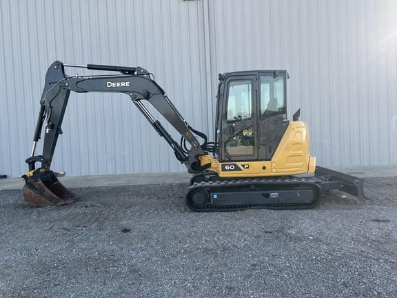 Image of John Deere 60P equipment image 4