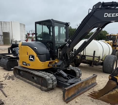Image of John Deere 60P equipment image 4