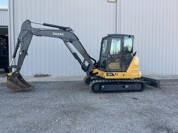 Image of John Deere 60P equipment image 1