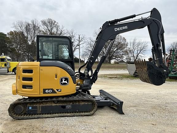 Image of John Deere 60P equipment image 3