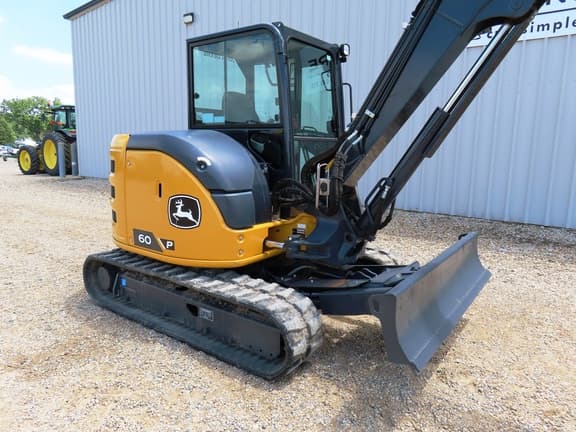 Image of John Deere 60P equipment image 2