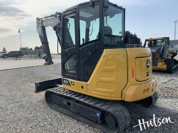 Image of John Deere 60P equipment image 3