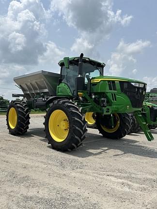 Image of John Deere 600R equipment image 1