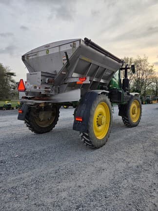 Image of John Deere 600R equipment image 2