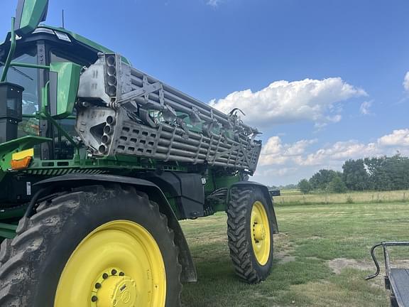 Image of John Deere 600R equipment image 3