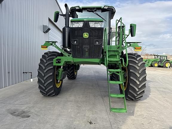 Image of John Deere 600R equipment image 4