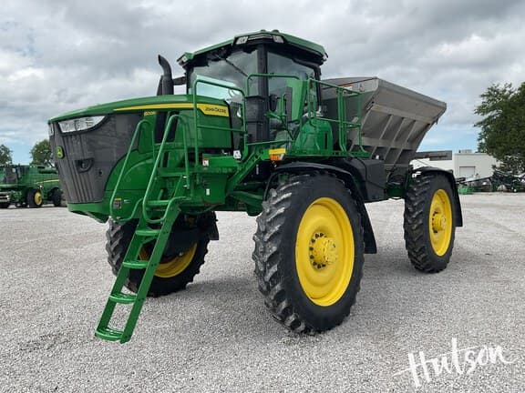 Image of John Deere 600R equipment image 1