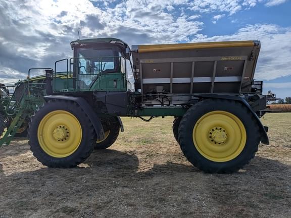 Image of John Deere 600R equipment image 3