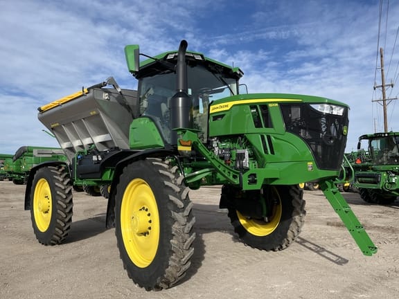 2023 John Deere 600R Equipment Image0