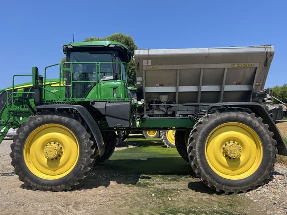 Image of John Deere 600R equipment image 3