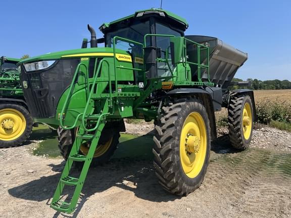 Image of John Deere 600R equipment image 2
