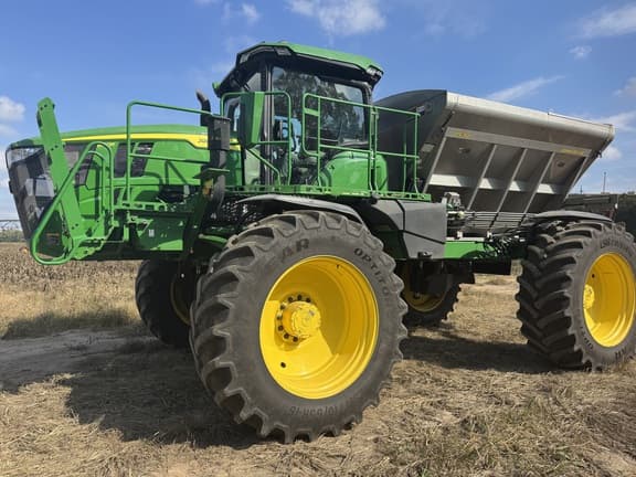 Image of John Deere 600R Primary image