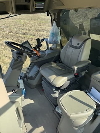 Image of John Deere 600R equipment image 2