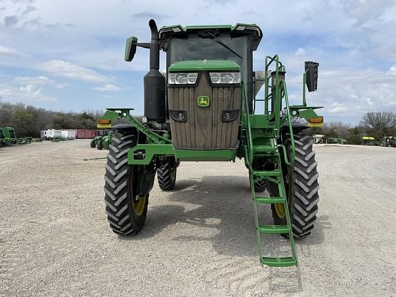 Image of John Deere 600R equipment image 1