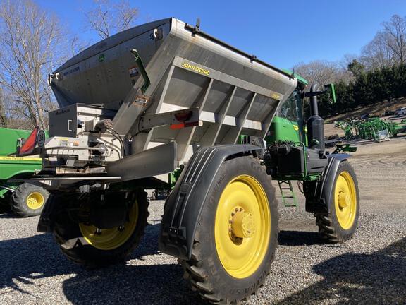 Image of John Deere 600R equipment image 1