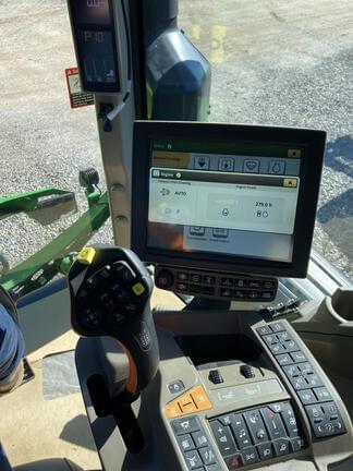 Image of John Deere 600R equipment image 4