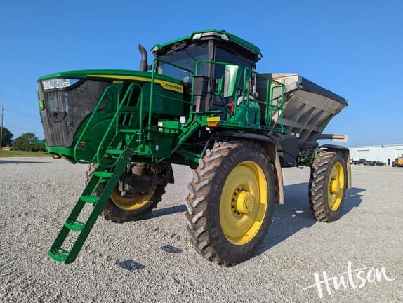 Image of John Deere 600R equipment image 1