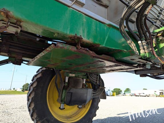 Image of John Deere 600R equipment image 2