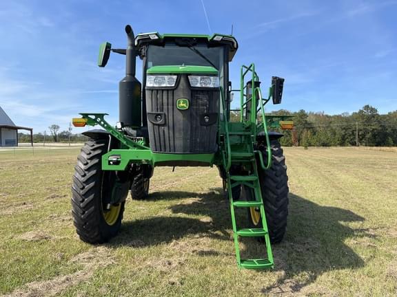 Image of John Deere 600R equipment image 1