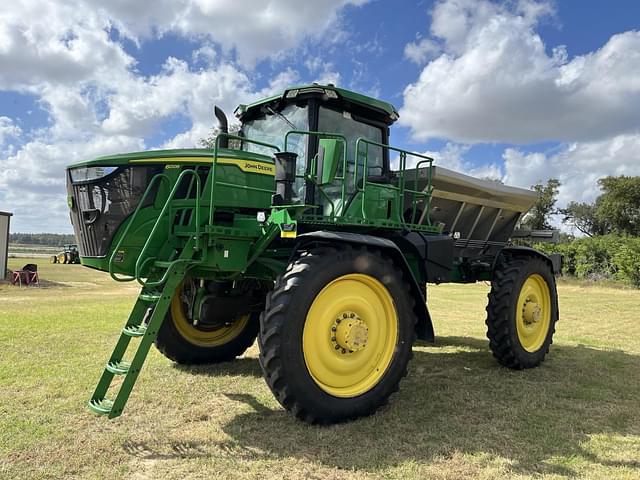 Image of John Deere 600R equipment image 1