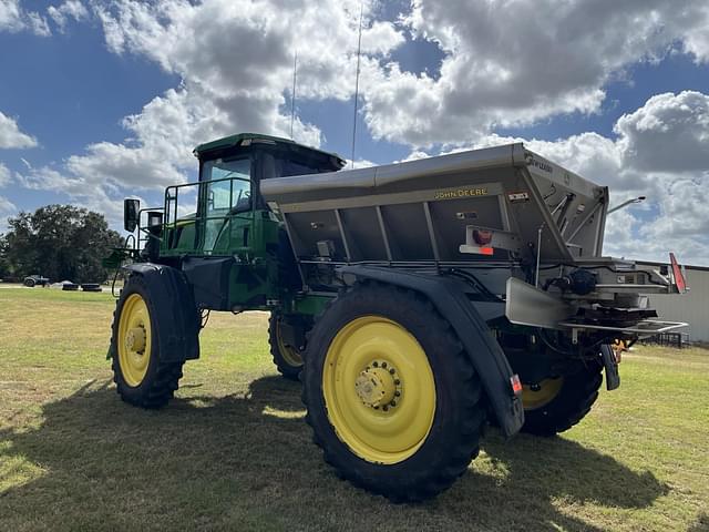 Image of John Deere 600R equipment image 2
