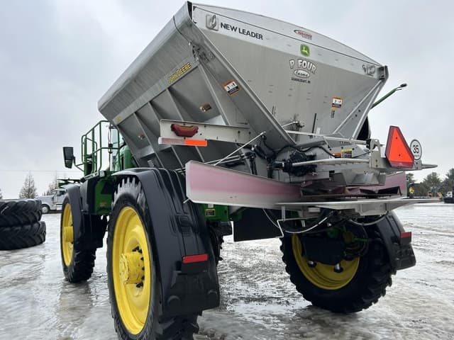 Image of John Deere 600R equipment image 3