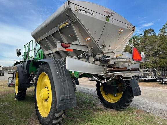 Image of John Deere 600R equipment image 3