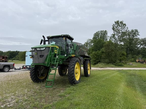 Image of John Deere 600R equipment image 2