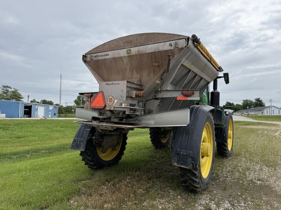 Image of John Deere 600R equipment image 3