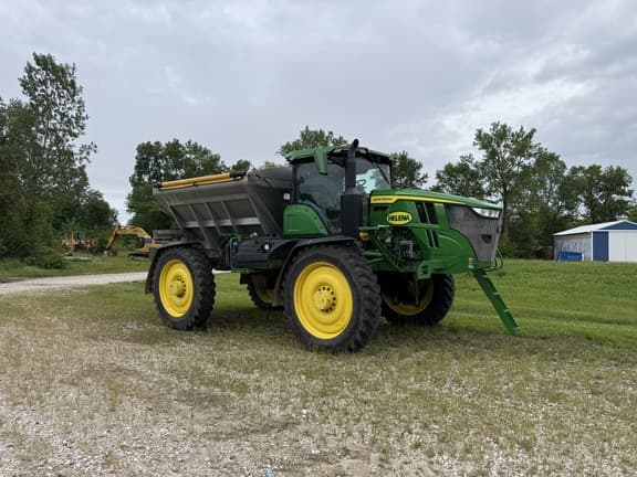 Image of John Deere 600R equipment image 1