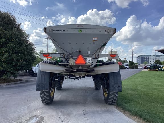 Image of John Deere 600R equipment image 3