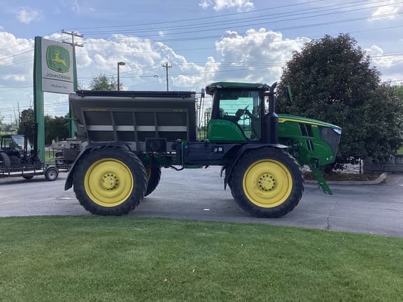 Image of John Deere 600R equipment image 1