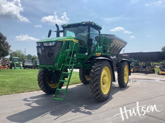 Image of John Deere 600R equipment image 1